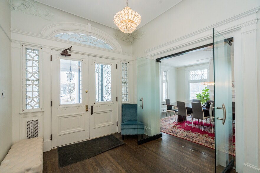 More Photos Of 48 Union Ave, Saratoga Springs Specialty For Sale