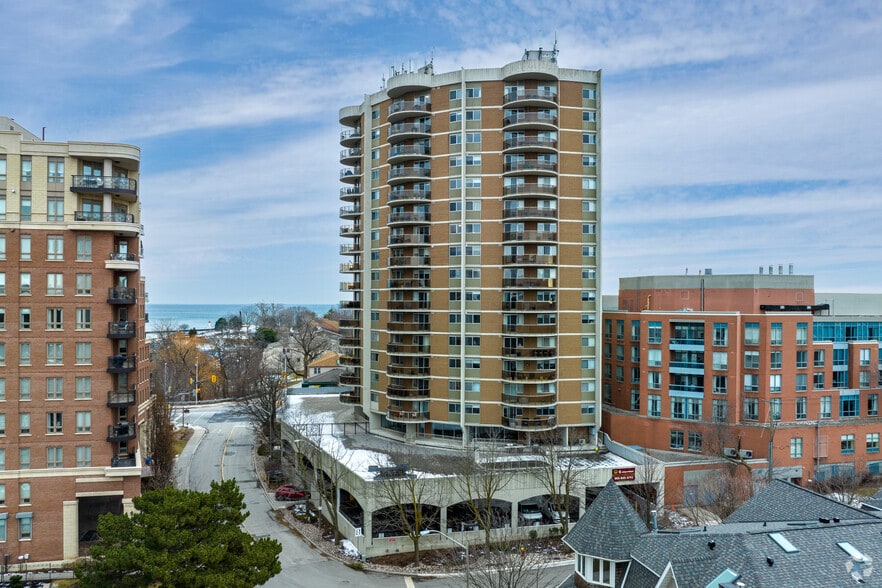 More Photos Of 6 John St, Oakville Apartments For Lease