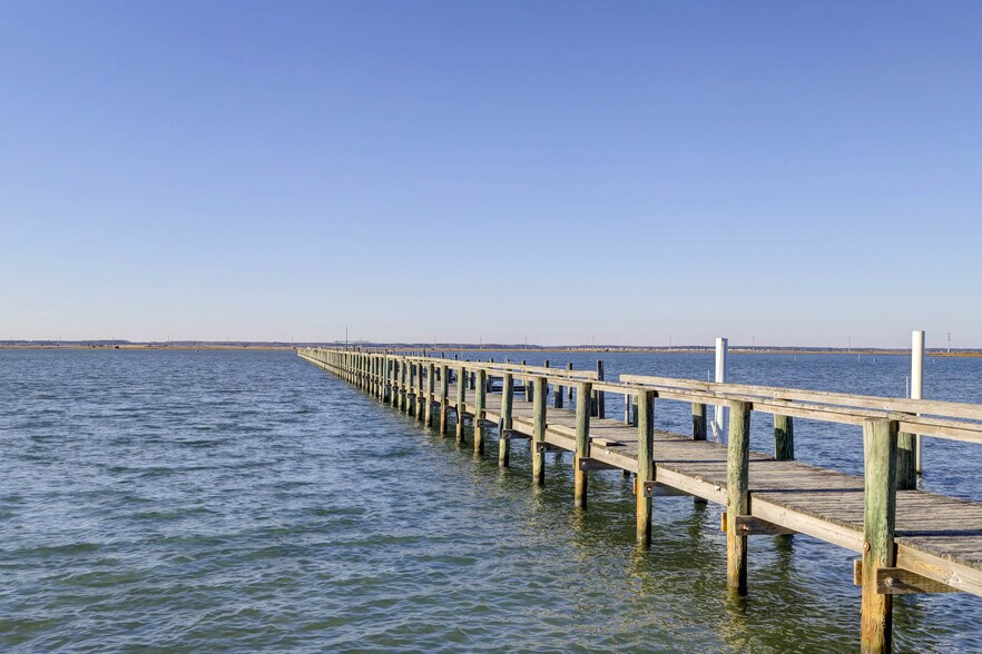 More Photos Of 3691 Main St, Chincoteague Marina For Sale
