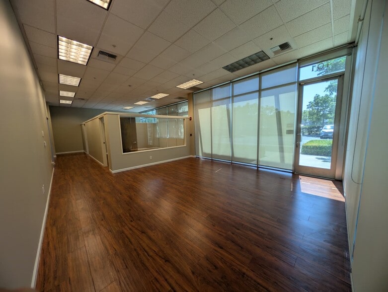 More Photos Of 1115 S Grove Ave, Ontario Showroom For Lease