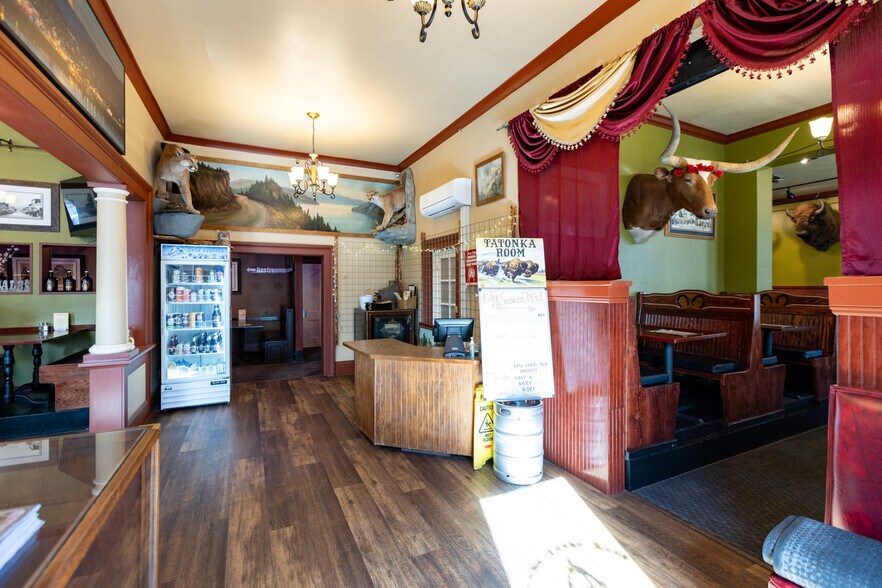 More Photos Of 311 Union St, The Dalles Restaurant For Sale