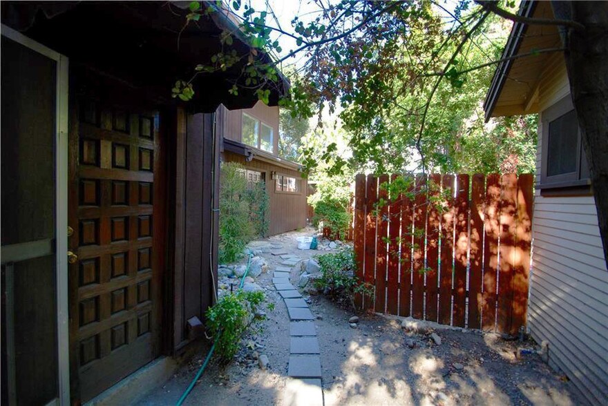 More Photos Of 1113 Yale Ave, Claremont Apartments For Sale