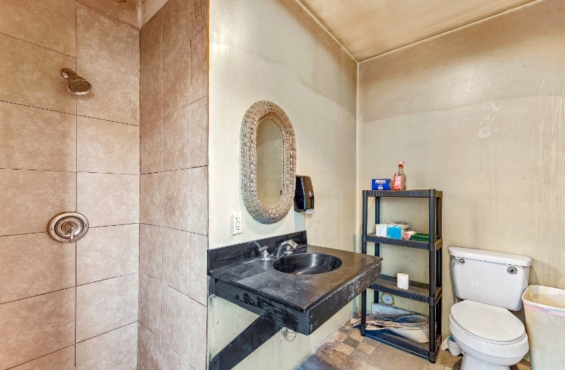 More Photos Of 4840 Strauss Ave, Indian Head Restaurant For Lease