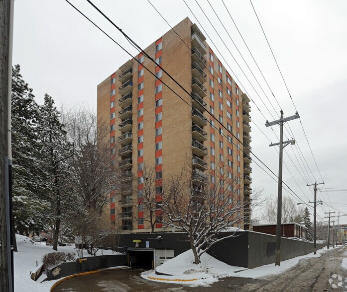More Photos Of 10350 122nd St NW, Edmonton Apartments For Lease