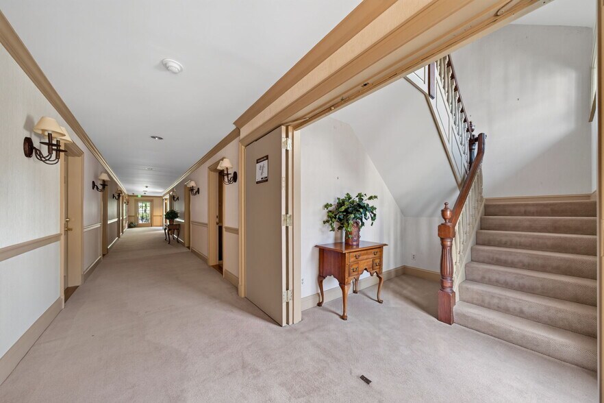 More Photos Of 1461 Highway EE, Winfield Specialty For Sale