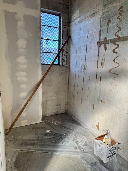 More Photos Of 84 E 21st Ave, San Mateo Service For Lease