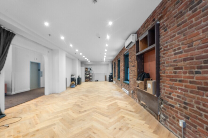 More Photos Of 754-762 Rue Saint-Paul O, Montréal Apartments For Lease