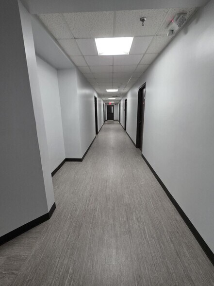 More Photos Of 4102 Woodlawn Ave, Pasadena Medical For Lease