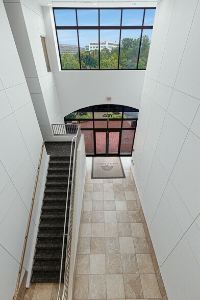 More Photos Of 7625 Maple Lawn Blvd, Fulton Medical For Lease