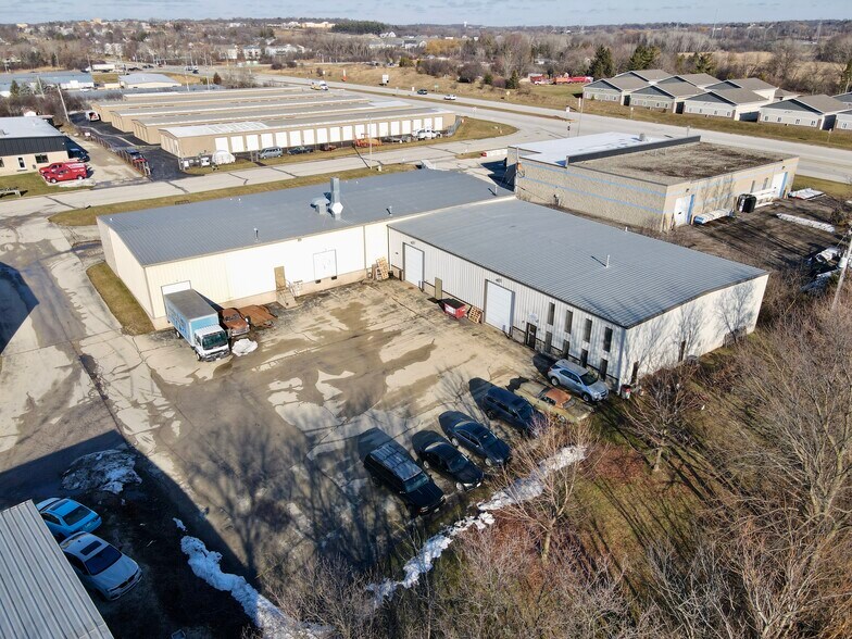 More Photos Of 105 Wilmont Dr, Waukesha Light Manufacturing For Sale