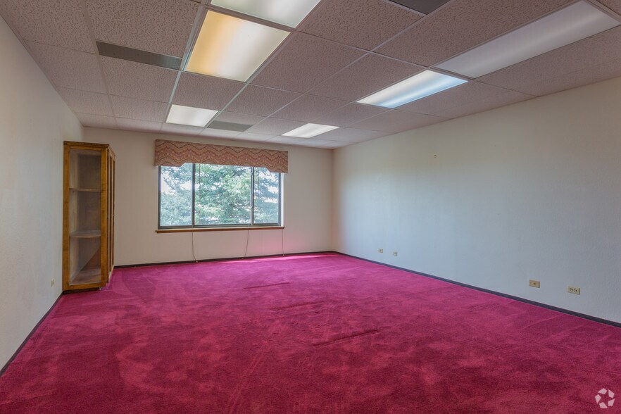More Photos Of 33551 County Road 37, Kiowa Office For Lease