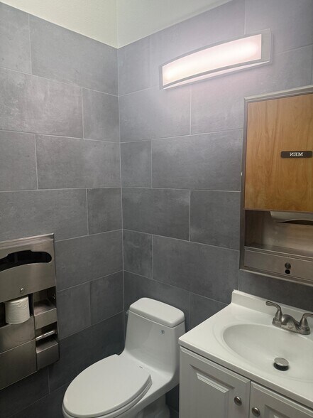 More Photos Of 2578 Noriega St, San Francisco Storefront Retail Office For Lease