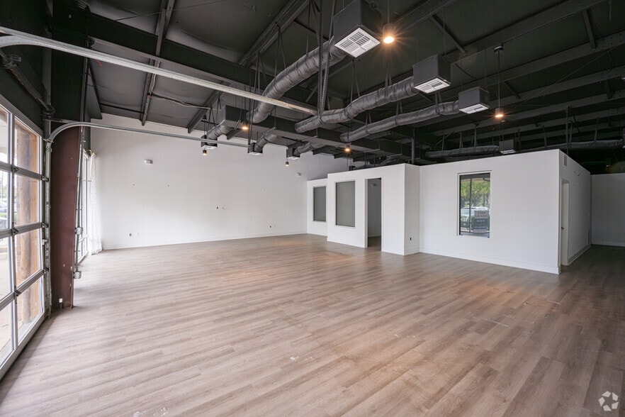 More Photos Of 12100 Collegiate Way, Orlando Unknown For Lease