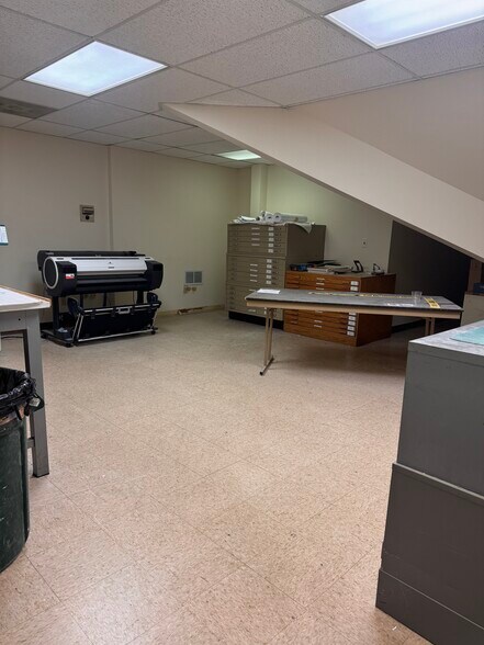 More Photos Of 1 Rossmoor Dr, Monroe Township Medical For Lease