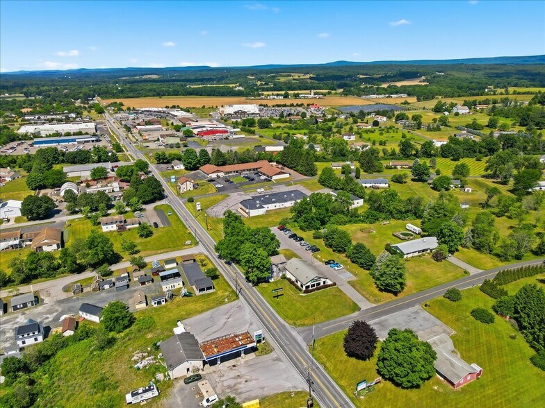 More Photos Of 1105 Scott St, Brodheadsville Freestanding For Sale