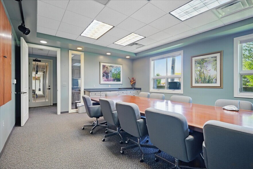 More Photos Of 2545 N Opdyke Rd, Auburn Hills Medical For Sale