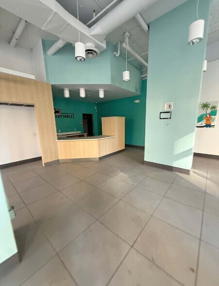 More Photos Of 261 W 28th St, New York Apartments For Sale