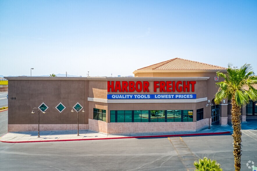 More Photos Of 1515-1711 W Craig Rd, North Las Vegas Unknown For Lease