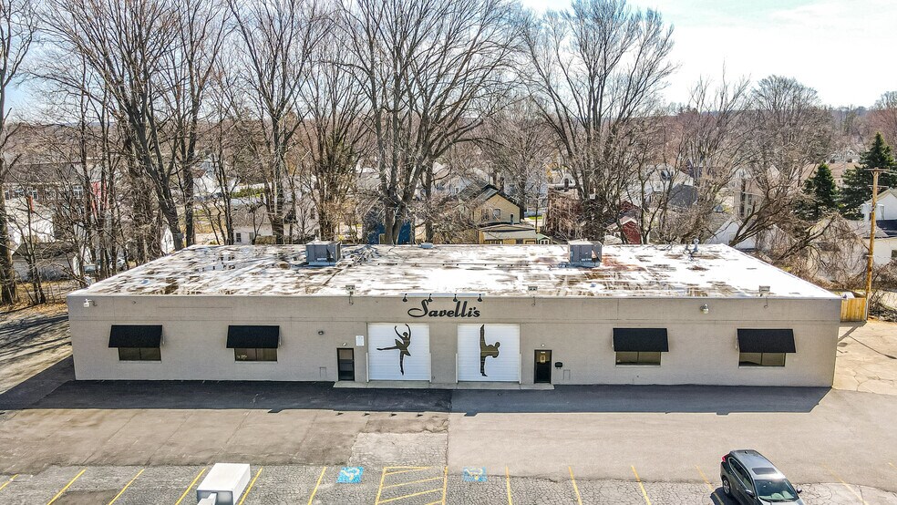 More Photos Of 38000 Euclid Ave, Willoughby Freestanding For Sale