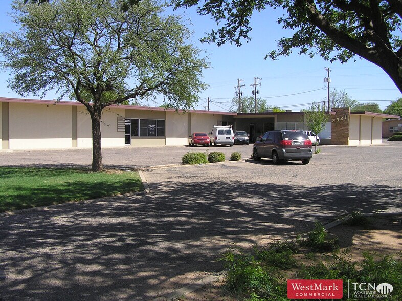 More Photos Of 2315 50th St, Lubbock Office For Lease