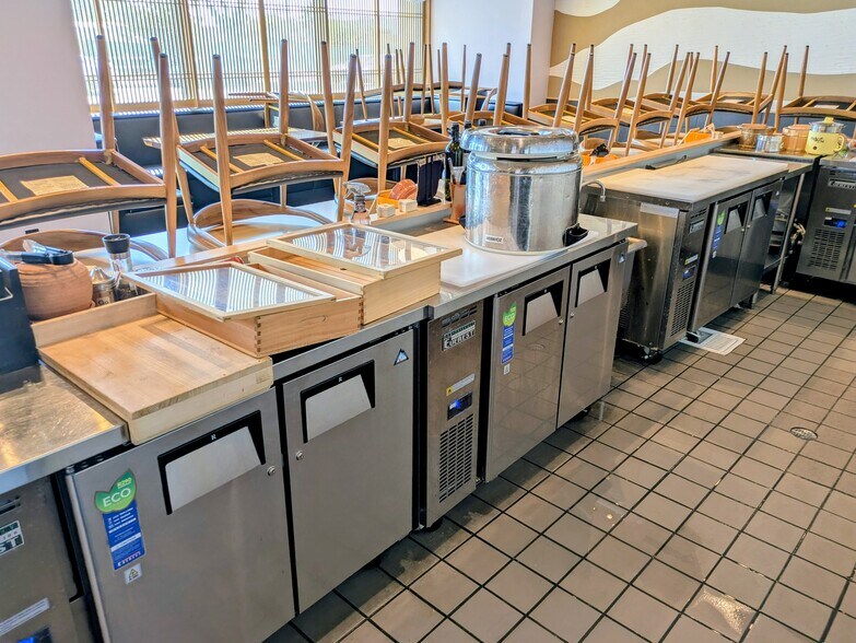 More Photos Of 141-145 N Atlantic Blvd, Monterey Park Restaurant For Lease