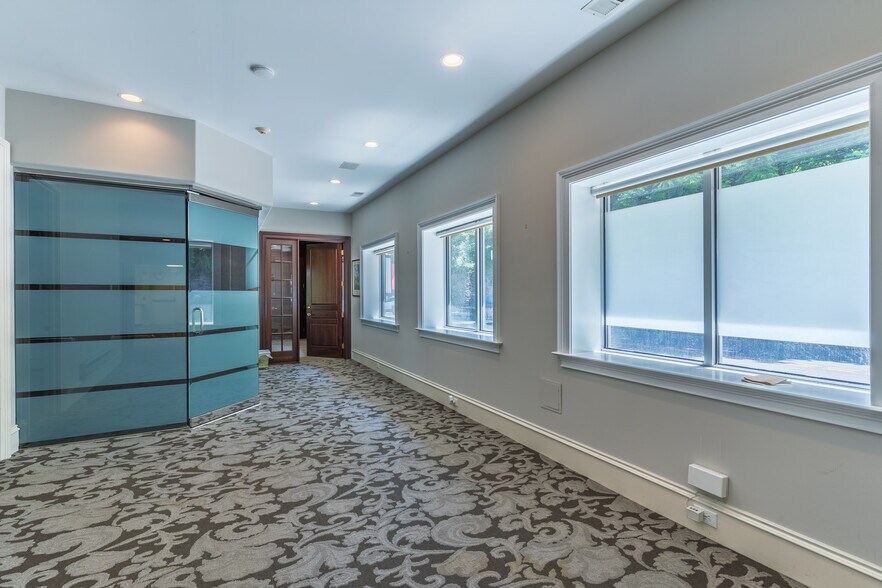 More Photos Of 128 Front St, Conshohocken Medical For Sale