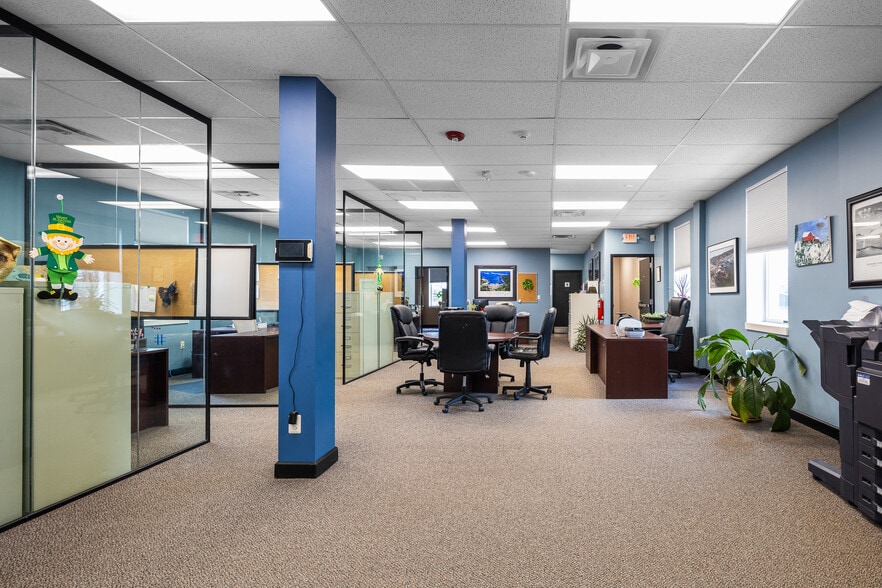 More Photos Of 146 Railroad Ave, Sayville Office For Sale