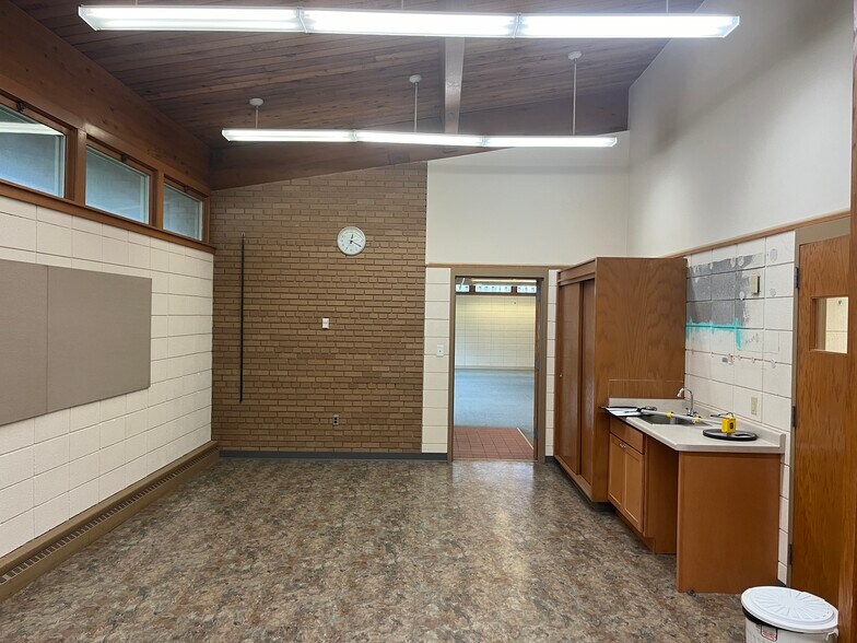 More Photos Of 111 N Main St, Mayville Public Library For Sale