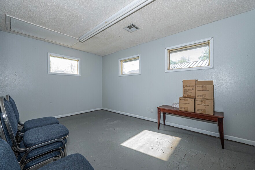 More Photos Of 1028 N 11th St, Chickasha Religious Facility For Sale