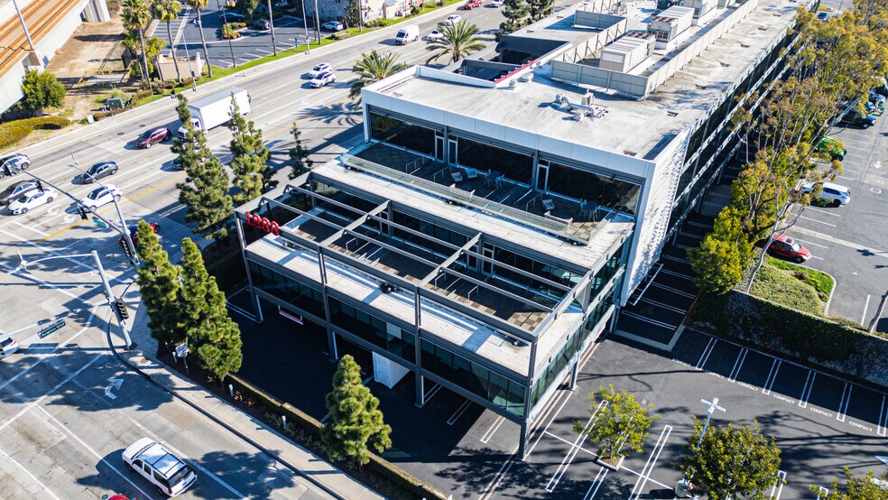 More Photos Of 1888 Rosecrans Ave, Manhattan Beach Office For Lease