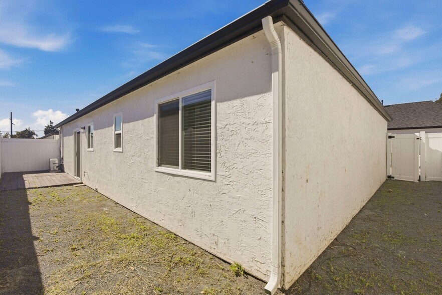 More Photos Of 6752-6770 Solita Ave, San Diego Apartments For Sale