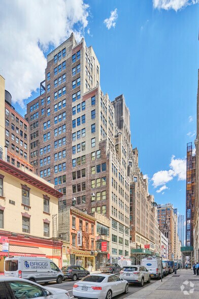 Primary Photo Of 251 W 30th St, New York Loft Creative Space For Lease