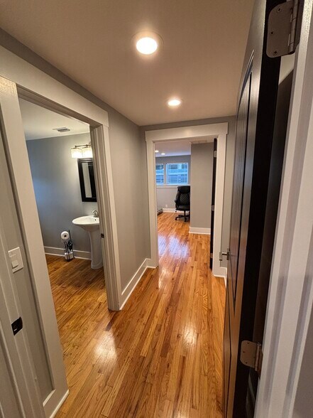 More Photos Of 11169 NW State Rd 20, Bristol Office For Sale