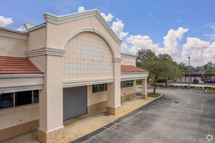 More Photos Of 800 N Orange Ave, Green Cove Springs Freestanding For Lease