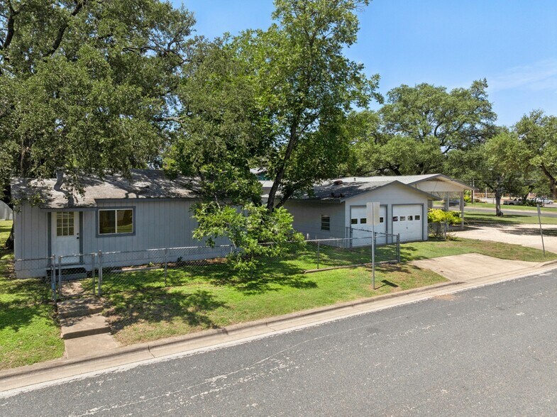 More Photos Of 6401 Menchaca Rd, Austin Flex For Sale