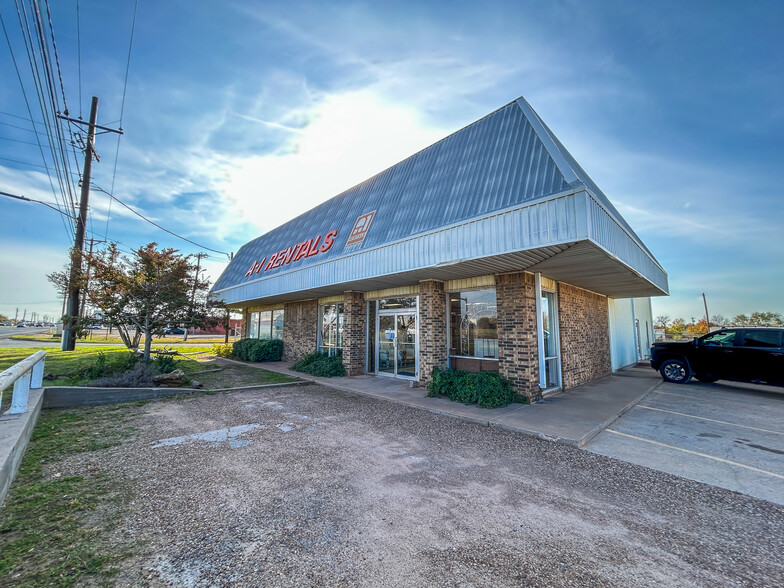 Primary Photo Of 4314 Jacksboro hwy, Wichita Falls Flex For Sale