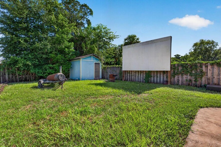 More Photos Of 102 Phillips Dairy Rd, Palatka Restaurant For Sale