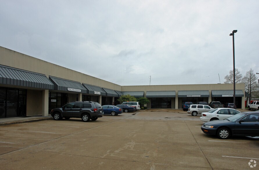 More Photos Of 4500 Ratliff Ln, Addison Showroom For Lease