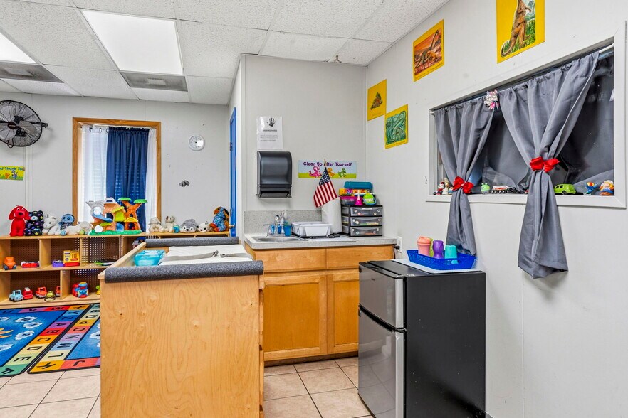 More Photos Of 16737 Sprawling Oaks Dr, Conroe Daycare Center For Sale