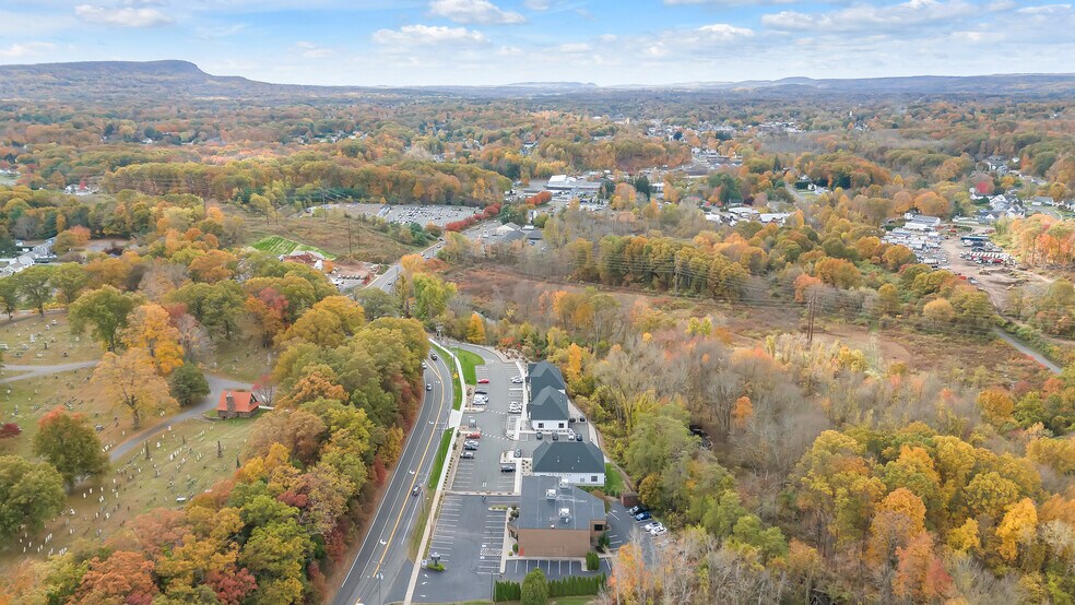 More Photos Of 72 Queen St, Southington Office For Lease