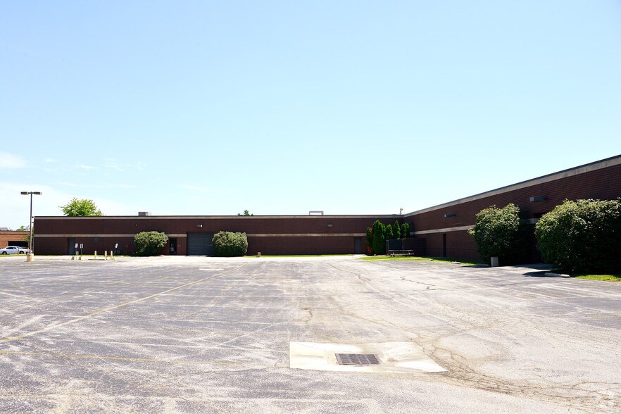 More Photos Of 8877-8899 Gander Creek Dr, Miamisburg Office For Lease