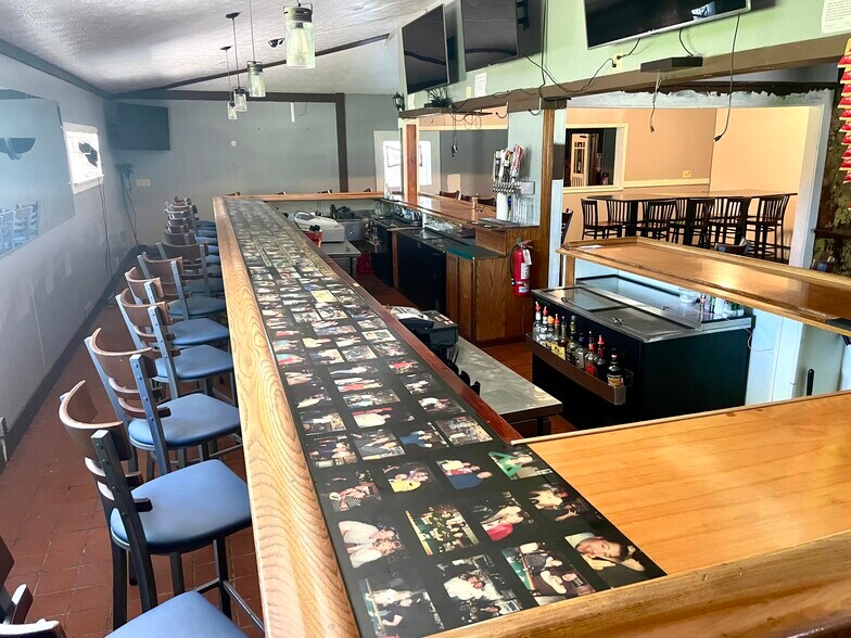 More Photos Of 7830 Olde 8 Rd, Macedonia Restaurant For Sale