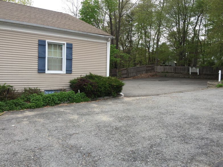 More Photos Of 97 Locust Ave, Cortlandt Manor Medical For Sale