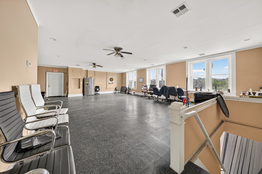 More Photos Of 521 Front St, Catasauqua Storefront Retail Residential For Sale