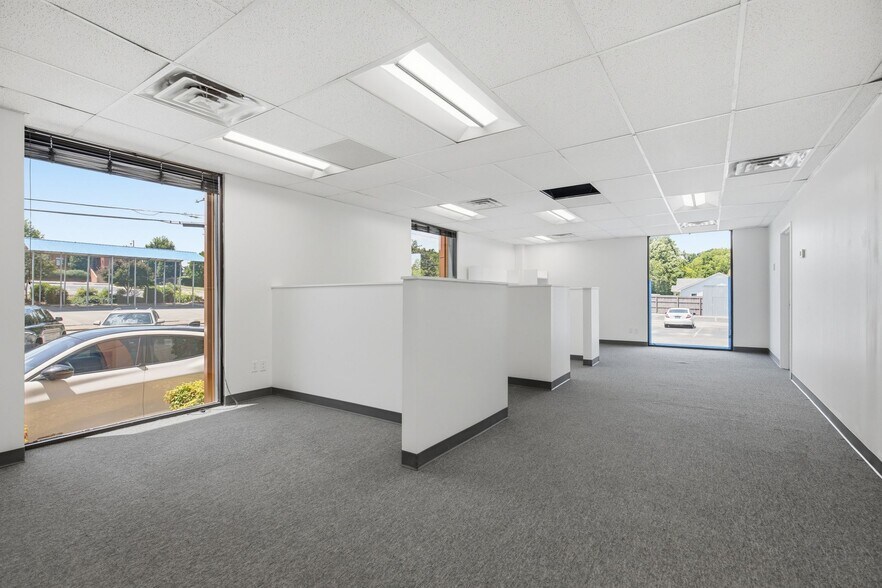 More Photos Of 176 Thompson Ln, Nashville Office Residential For Sale