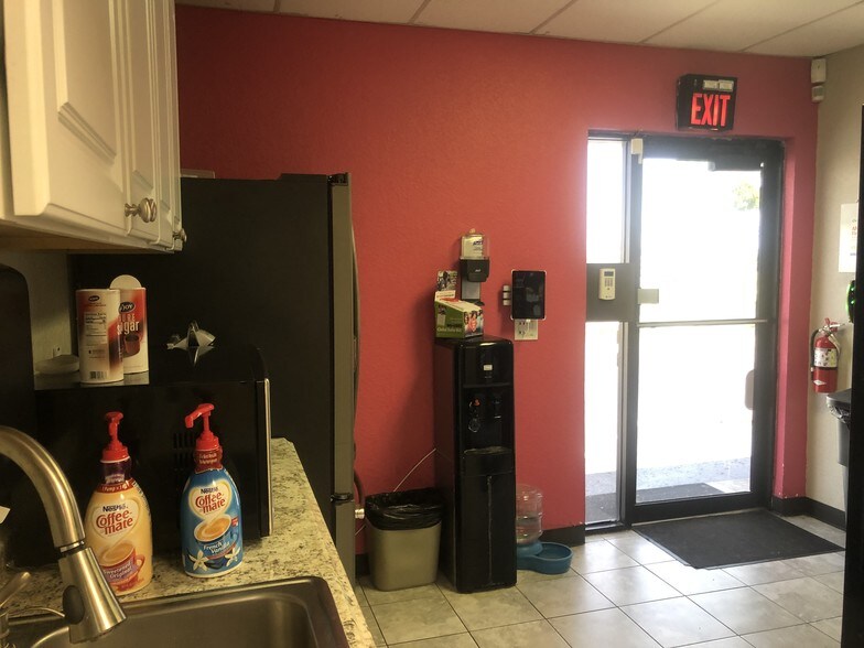 More Photos Of 13555 Automobile Blvd, Clearwater Medical For Lease