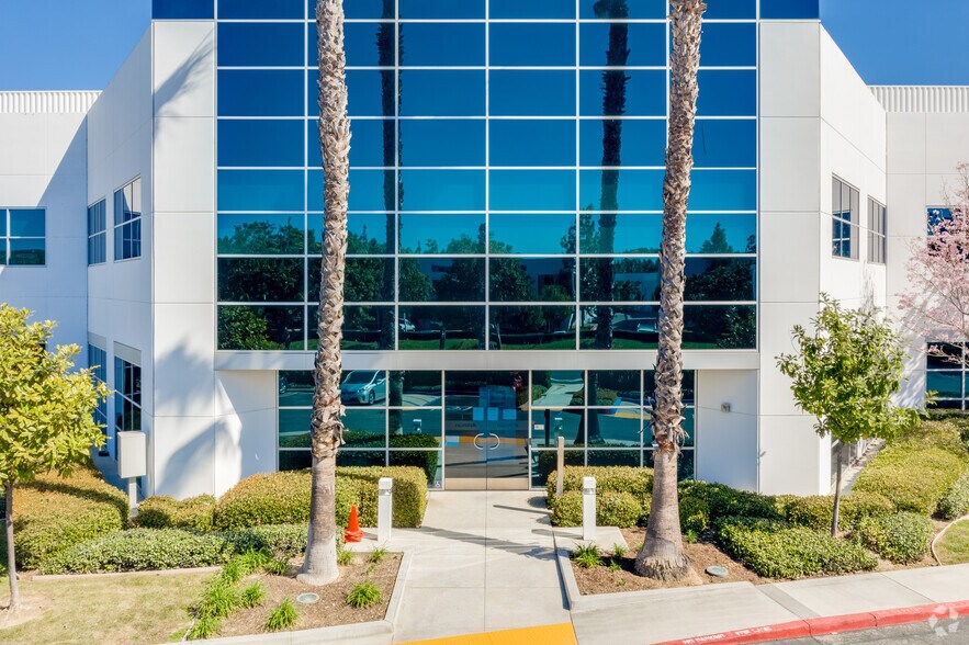 More Photos Of 9755 Research Dr, Irvine Warehouse For Sale
