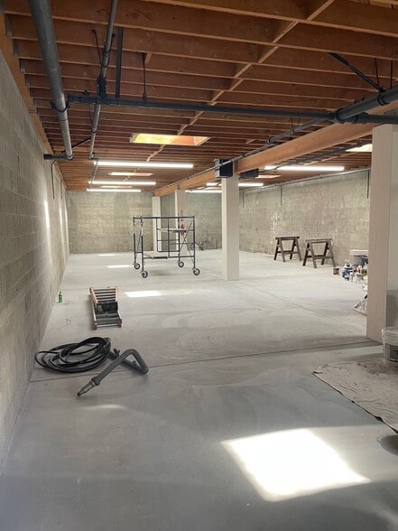More Photos Of 640 Cypress Ave, Hermosa Beach Warehouse For Lease