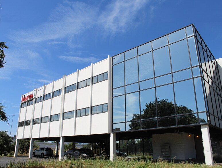 More Photos Of 1200 West Fwy, Fort Worth Office For Lease