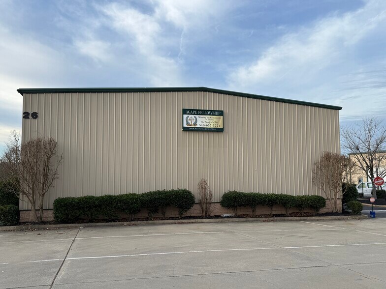 More Photos Of 26 Perchwood Dr, Fredericksburg Industrial For Sale